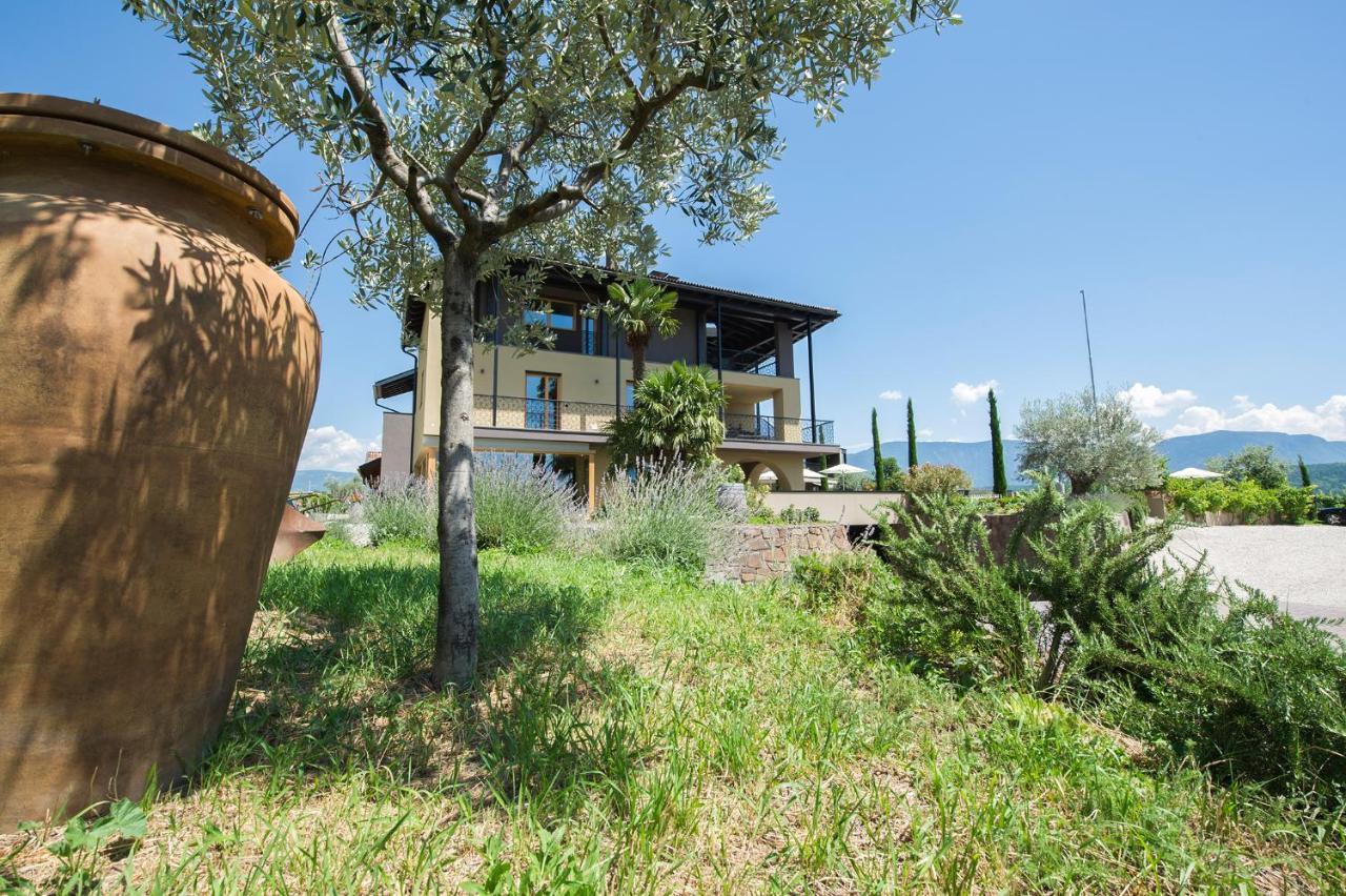 Biobauernhof St. Quirinus Caldaro Exterior foto